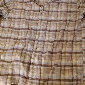 Men's short sleeve button shirt